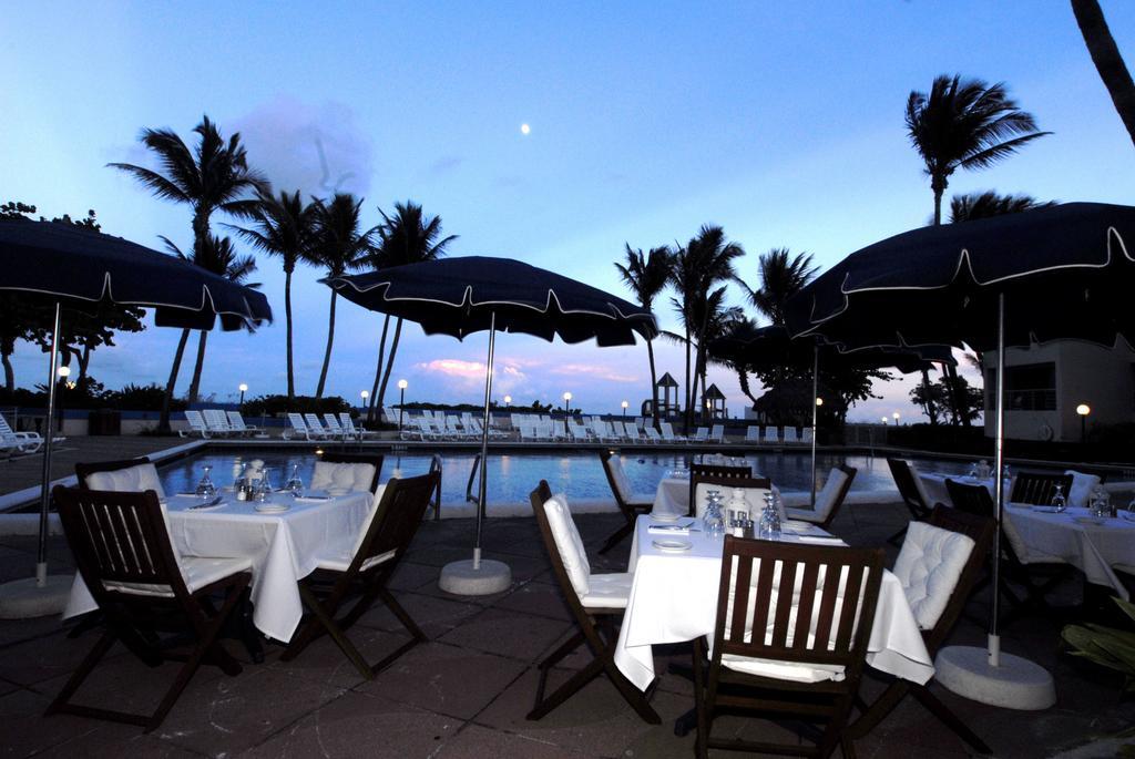 Golden Strand Resort Sunny Isles Beach Exterior photo